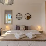 With Private Pool & Ocean Views Apartament