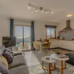 With Private Pool & Ocean Views Apartament *