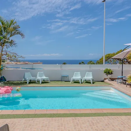 With Private Pool & Ocean Views Daire *