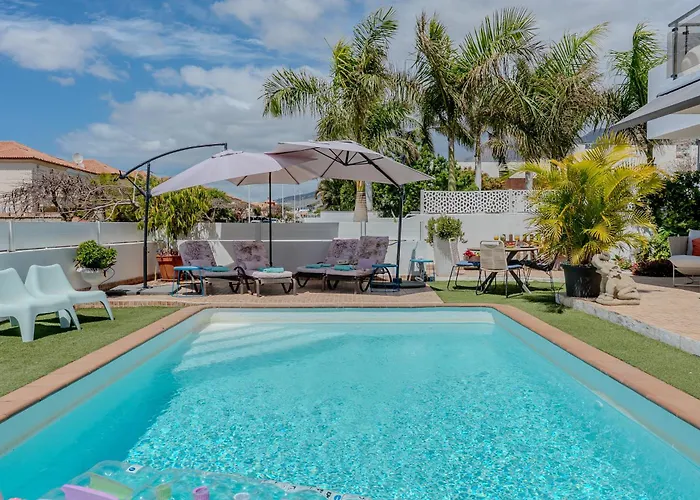 Apartment With Private Pool & Ocean Views *