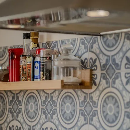 With Private Pool & Ocean Views Апартаменти *