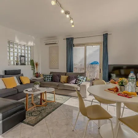 דירה With Private Pool & Ocean Views אדחה