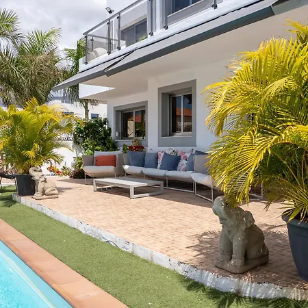 With Private Pool & Ocean Views * Адехе